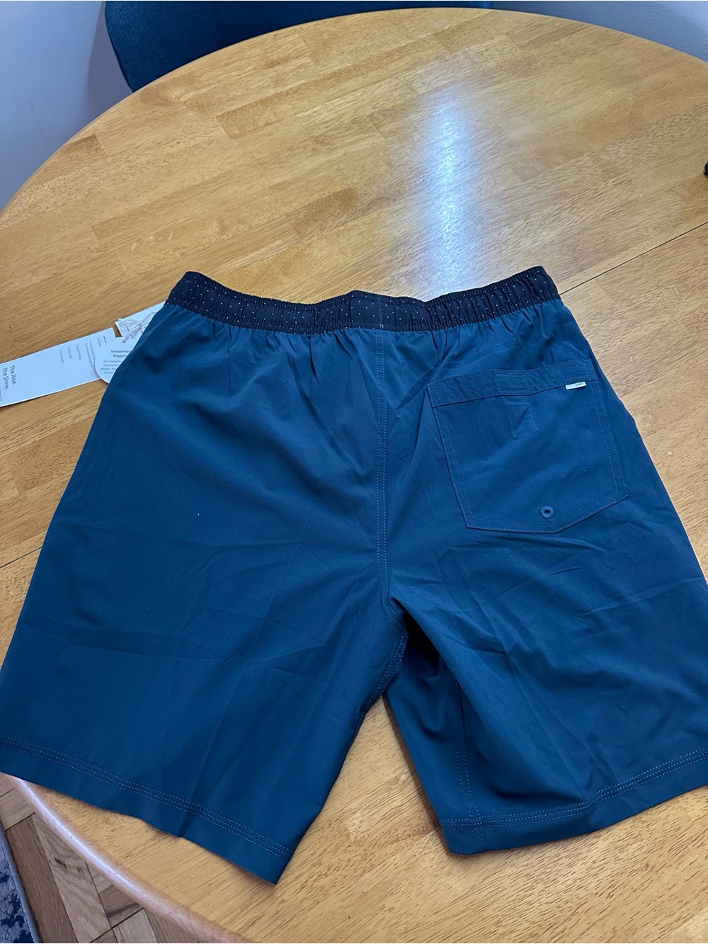 Vuori Kore Shorts Unlined 7” with Black Waistband and White Drawcord - Picture 7 of 7